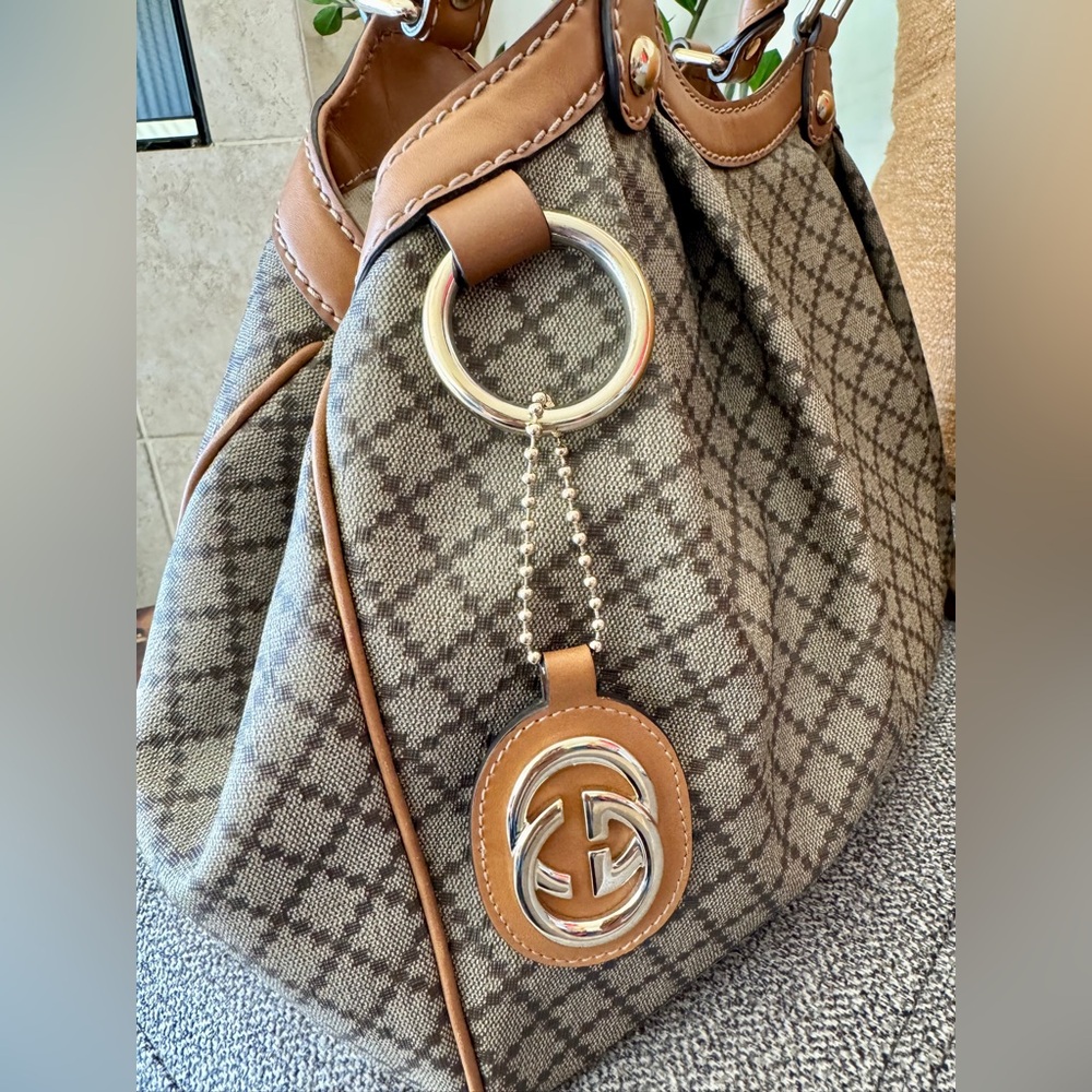 GUCCI Sukey Diamante Brown Patterned Tote Bag with Tan Leather Trim - Picture 5 of 16